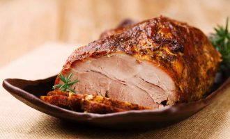 Острая свинина в духовке